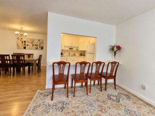 Mercer Island Town Suites - 5