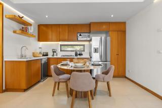 New Home 1BR condo in La Cruz with AC, pool, WiFi, balcony, and full kitchen - 2