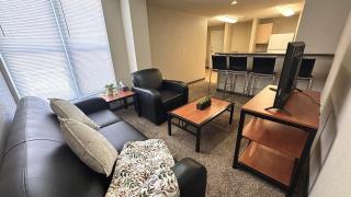 Spacious Four Bedroom Apartment near University of Cincinnati - 9
