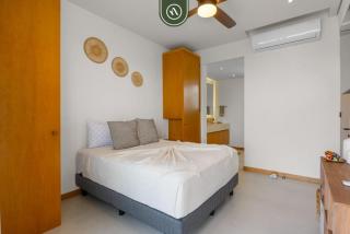 New Listing 2BR condo near the ocean with pool, gym, WiFi, and parking - 8