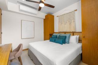 2BR condo in La Cruz with pool, balcony, AC, WiFi & kitchen - 3