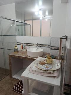 Entire House 2 Floors Free Airport Pickup - 5