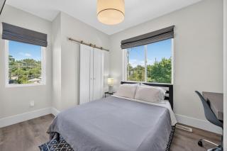 6BR White House Retreat - 5-Min Walk To Stadium - 6