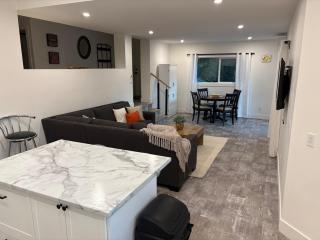 Modern Retreat - Close to Water - Lake and Mountain Views - 3