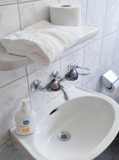 Vaduz Castle View Apartment in City Center with balcony and parking - 2
