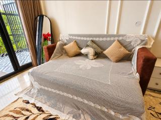 Studio apartment Near Artemis,Medanta - 2