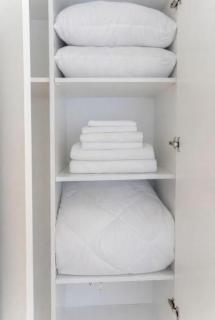 Room with mounting view - 7