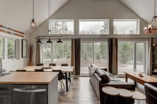 3BR Nature Retreat Cottage, Spa, Lac Superieur - 3