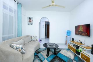 Spacious 1Bedroom,Strong WIFI,Tv Netflix ,Kitchen, Fridge Busy Area - 0