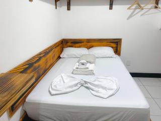Kitnet prática, equipada, central 103 - 5