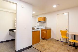 Pendleton Inn & Suites - 5