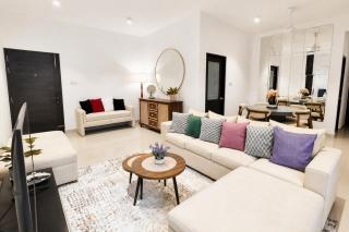 Family-Friendly Apartment Santorini Negombo - 1