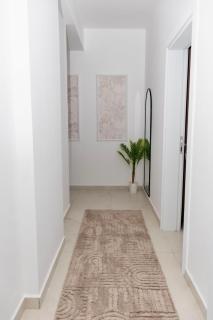 Pearl Retreat-Modern 2BR with pool near the beach - 1