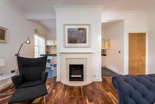 Toast Stays - The Three Rosellas at The Grove - Durham - 7