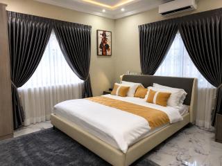 RT Mirage Apartments - 4