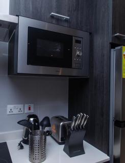 Airport City 2BR at Loxwood - 8