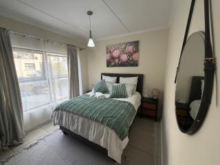 Comfort Zone Near OR Tambo International Airport - 5