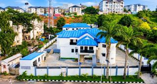 Bluenix Haven Luxury Apartments - 1