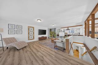 Lakefront Retreat on Lake Windsor - Private Dock - 7