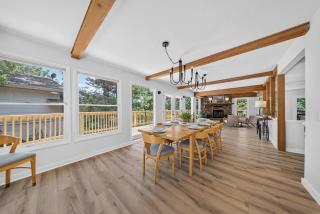 Lakefront Retreat on Lake Windsor - Private Dock - 4