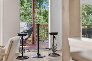 Lakefront Retreat on Lake Windsor - Private Dock - 3