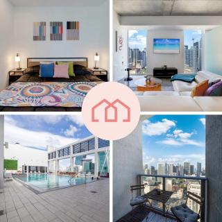 Vibrant Downtown Haven with Rooftop Pool & Parking - 0