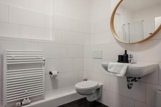 Modernes App mit 2 KingSize Betten und Arbeitsplatz - Essen - 4