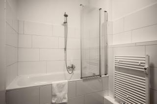 Modernes App mit 2 KingSize Betten und Arbeitsplatz - Essen - 7
