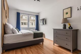 Modernes App mit 2 KingSize Betten und Arbeitsplatz - Essen - 3