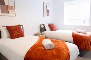 Spacious Luxurious Serviced Accommodation 10 - 7