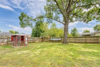 Downtown Bentonville Getaway - 3BR 2BA & Yard - 7