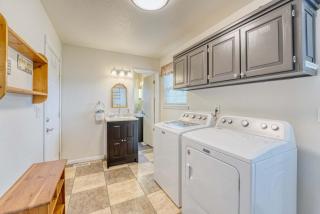 Downtown Bentonville Getaway - 3BR 2BA & Yard - 1