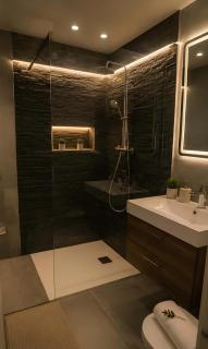 Mackenzie Suite - 2