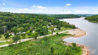 Monte Ne Lakehouse - Lake View - 2