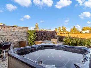 Guesthouse near Borgholm and the beach, with jacuzzi & sauna - 2