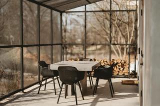 Ozark Adobe - Stylish Downtown Bentonville Stay - 8