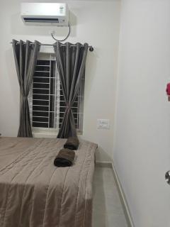 The Cozy Taana Luxe AC Comfort Stay - 6