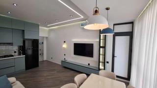 Baku City & Lake View Apartment - 5