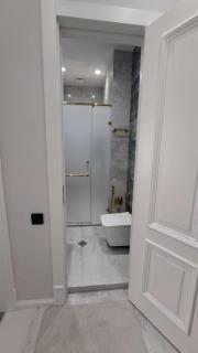 Lake View Apartment - 2