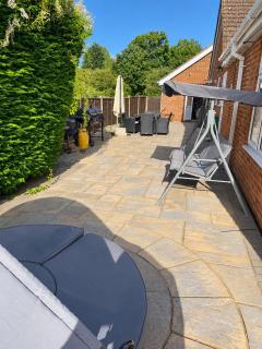 Large 5-Bed Home Sleeps 10 Free Parking - 7