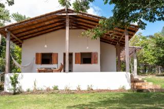 Casa de barro em fazenda regenerativa na Bahia - 9