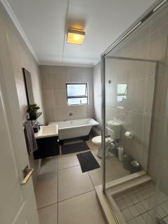 Comfort Zone Near OR Tambo International Airport - 8