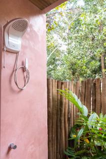 Casa de barro em fazenda regenerativa na Bahia - 2