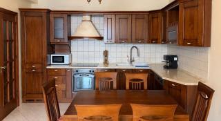 2BR near New Bazaar 2 Baths Sleeps 5 - 8