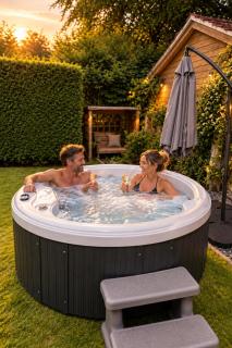 Luxury Hot Tub Retreat Sleeps 6 - 9