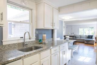 5 Min Walk to Red River Beach - Harwich - 1