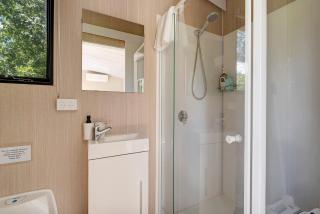 Chain of Ponds Cottage by Tiny Away - 2