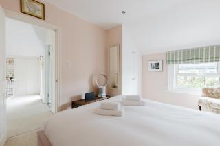 Beautiful 1BDR Flat with Private Patio in Clapham - 6