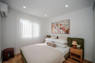 Olive & Ochre Warm Coastal Retreat - 4