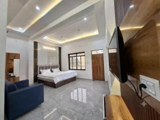 Hotel prayag darshan - 1